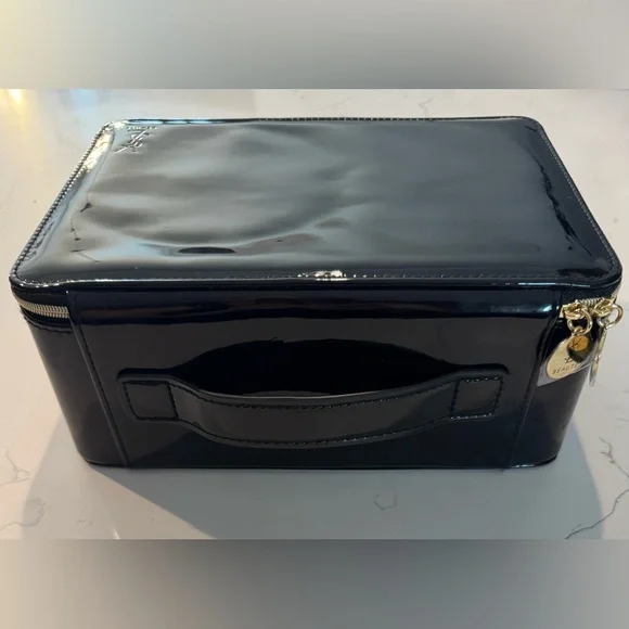 Yves Saint Laurent Beaute Black and Pink Lip Print Case - Picture 2 of 5